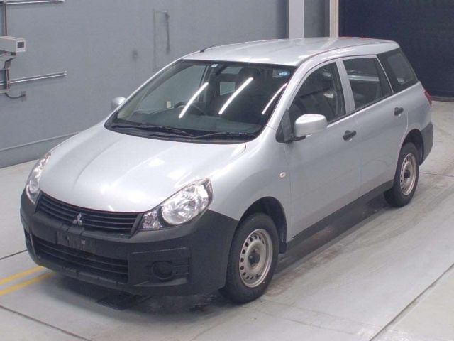 10221 Mitsubishi Lancer van CVZNY12 2016 г. (CAA Gifu)